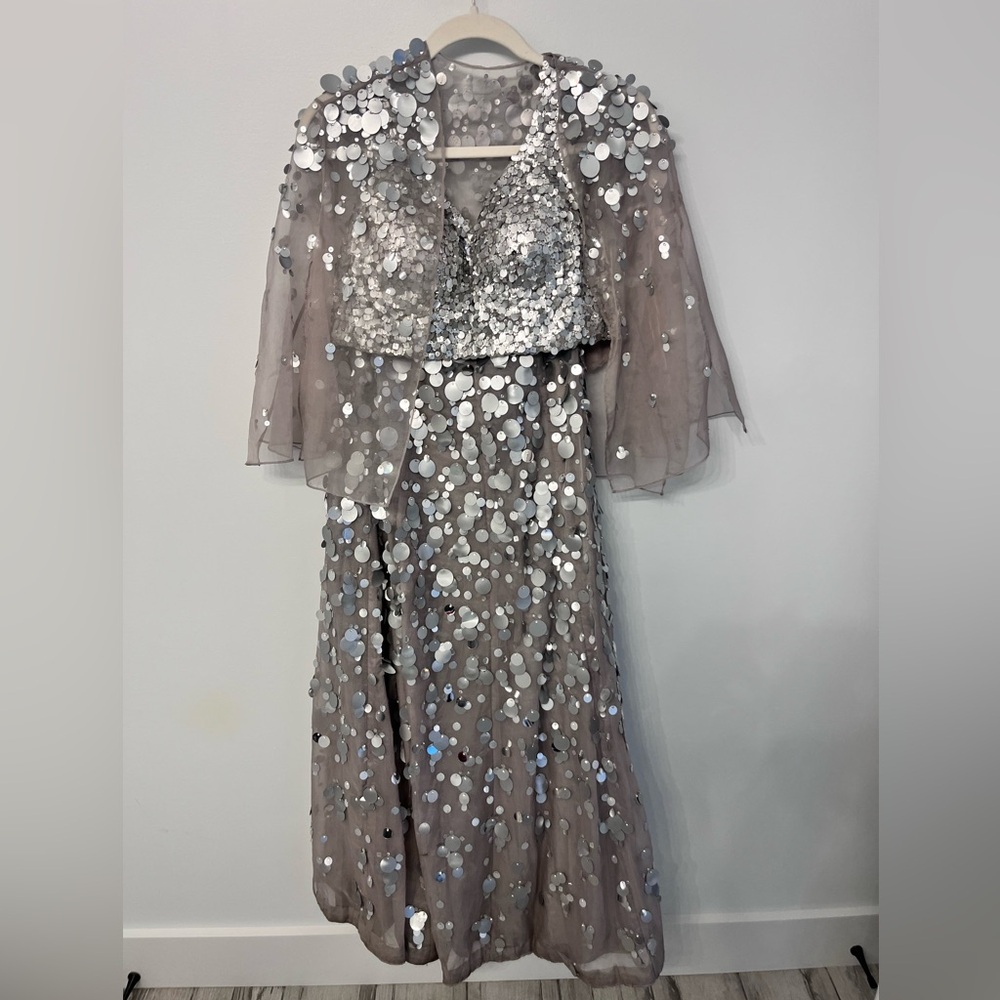 ✨ KYNAH Silver Sequin Skirt & Jacket Set – Size L ✨